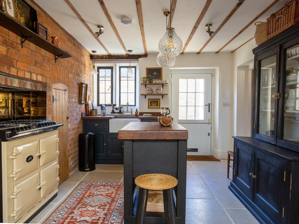Little Oakley Cottage Sandford St Martin Экстерьер фото